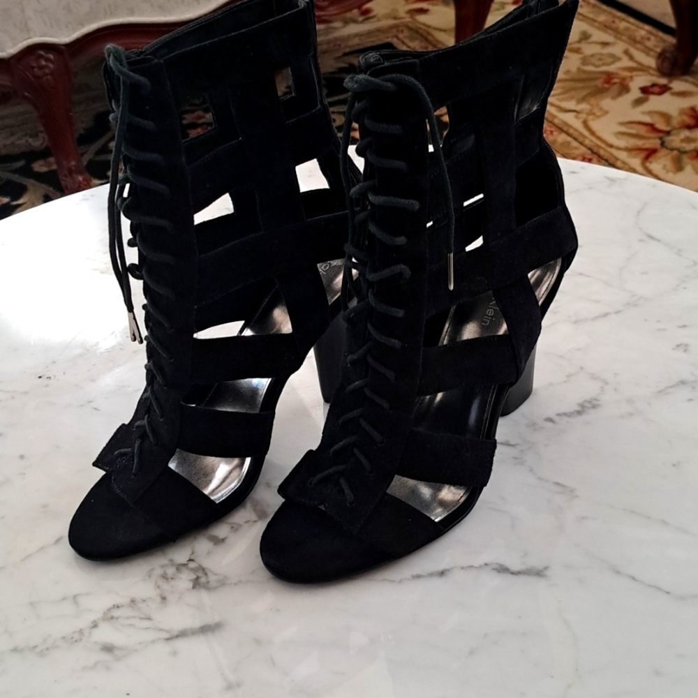 Shoe